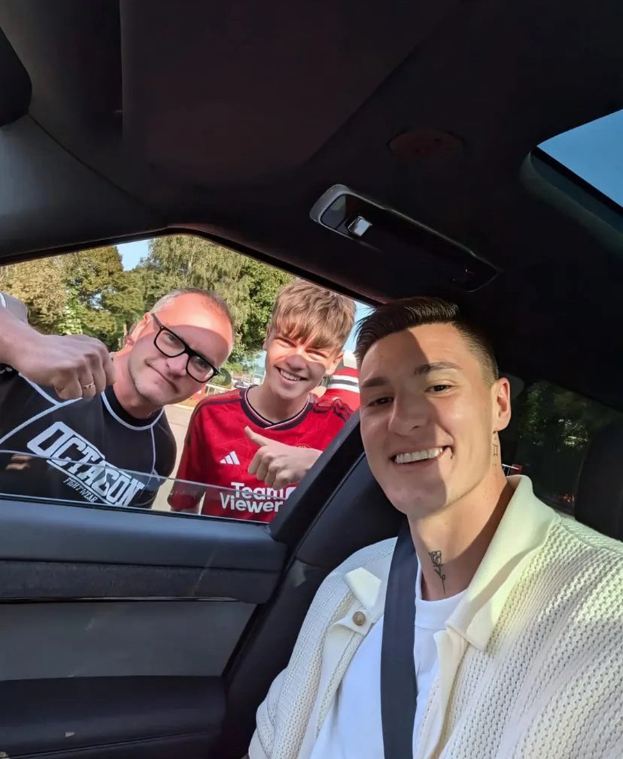 第二次, 心向阿森纳, 曼联球迷将