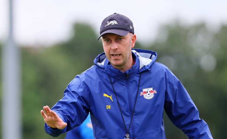 主帅奥勒, AA 主帅奥勒, AA