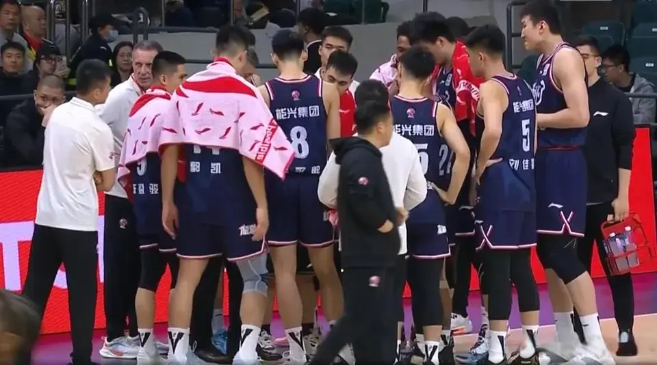 贾明儒担任 贾明儒担任