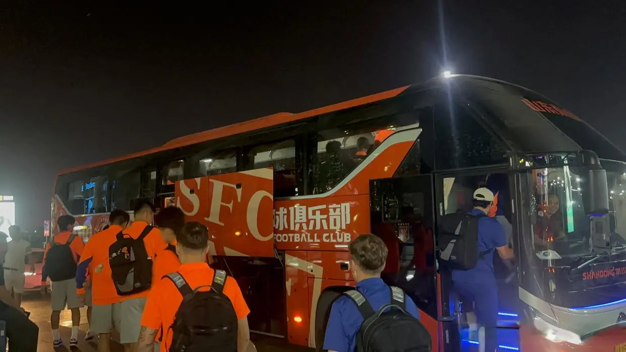 回球队基地, 泰山队的航 回球队基地, 泰山队的航